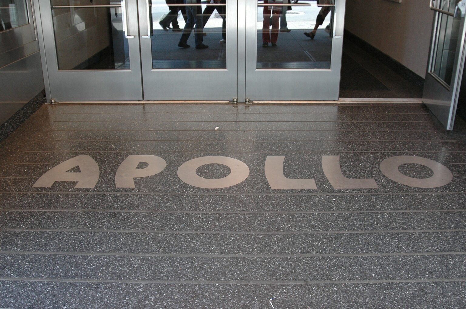 アポロチョコレートがあの形なのはなぜ?人気の裏側に隠された秘密とは おいしいお菓子ご紹介します！！